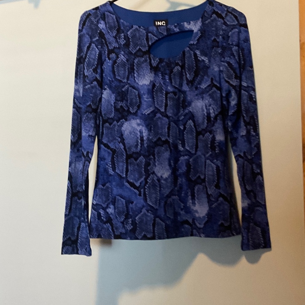 INC International Concepts Women's Top in Blue and Black Snake Print
